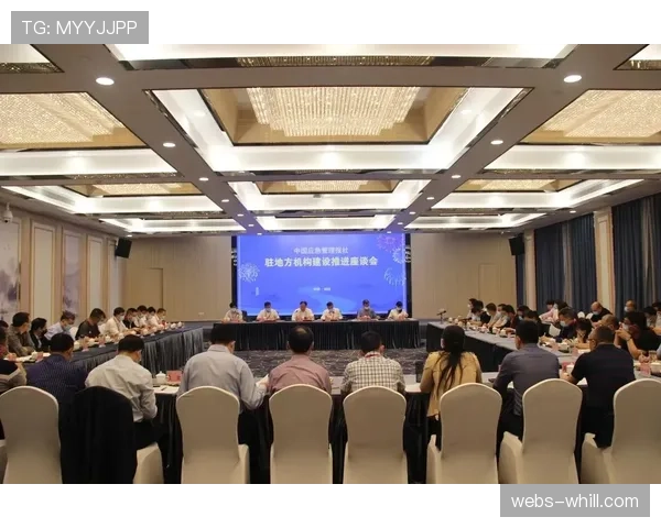 “台风天气致比赛延期，转播方紧急调整编排，填充历史经典赛事录像”